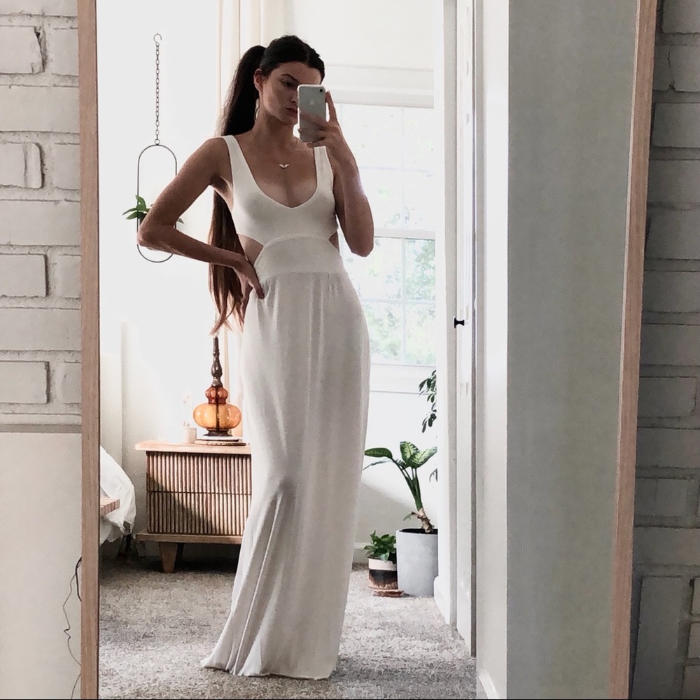 Cut Out Maxi - Picture 2 of 5